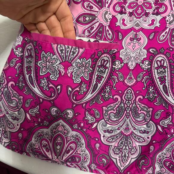 Healing hands scrub top paisley pink pattern nurse sz M medical professional - Picture 3 of 6
